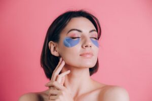 Патчі під очі: на що звернути увагу при виборі