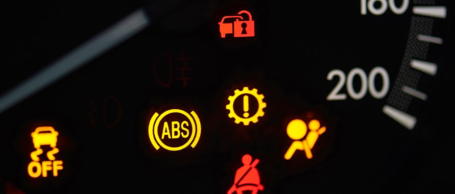Загорівся чек (check engine) на панелі: що це може бути