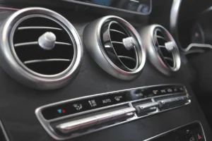 Як часто потрібно заправляти автокондиціонер