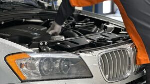 Причины осуществлять ремонт и обслуживание BMW в специализированном автосервисе