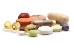 Витамин Д и витамины для волос: здоровье костей и красота локонов