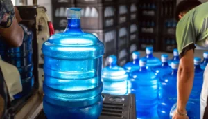 Доставка воды в Киеве: кому она нужна больше всего