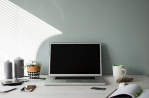 Кадровик ЮА — портал для професіоналів кадрової справи з актуальними новинами та якісними навчальними матеріалами